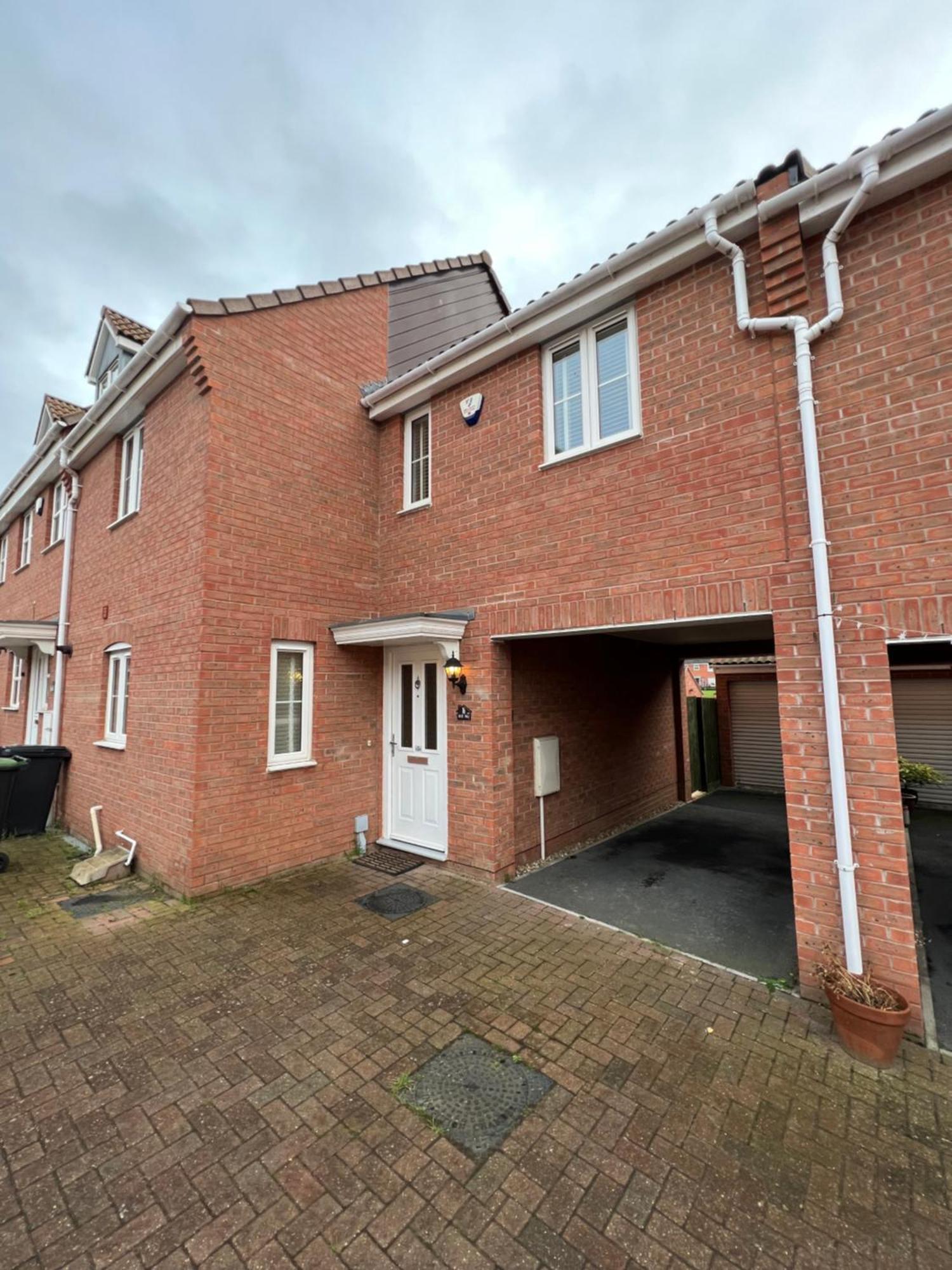 The Belfry 3 Bedrooms 2 Bathrooms Contractors & Family Higham Ferrers Екстериор снимка
